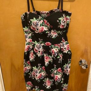 Floral sweetheart dress